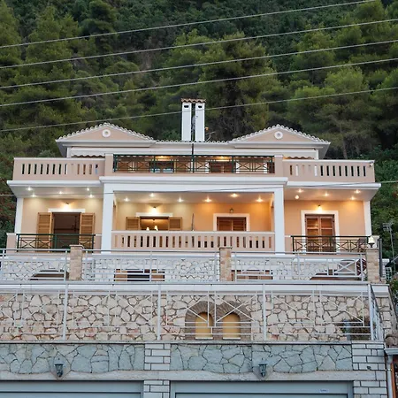 Royal Agios Nikitas