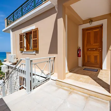 Royal Villa Agios Nikitas