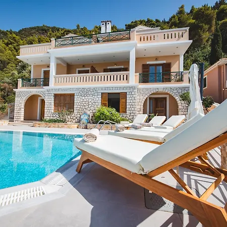 Royal * Agios Nikitas