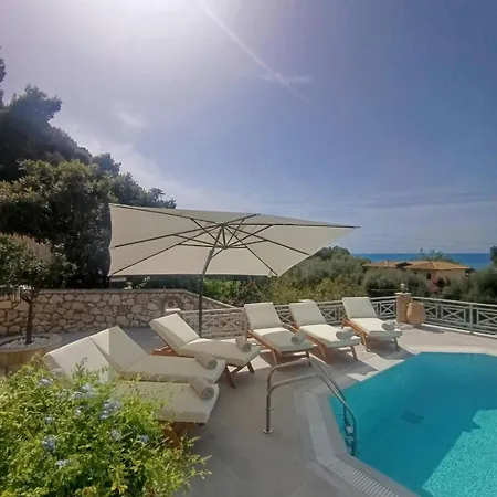 Royal Villa Agios Nikitas