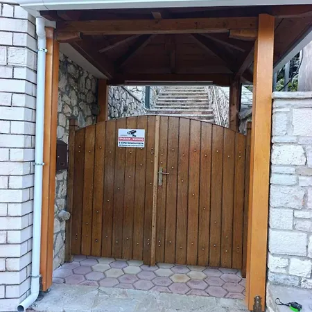 Royal * Agios Nikitas