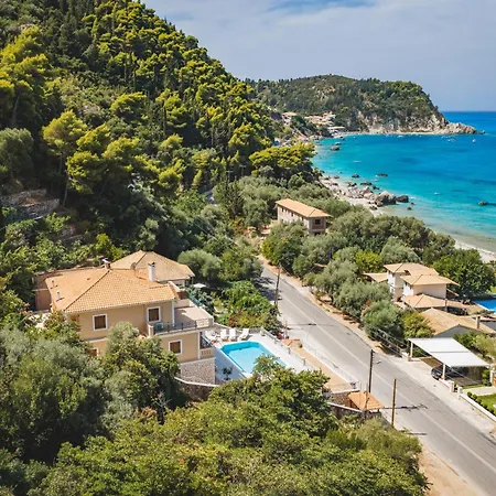 Royal Villa Agios Nikitas
